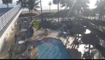 Lauderdale By The Sea webcam - High Noon Resort Pool webcam, Florida, Broward County